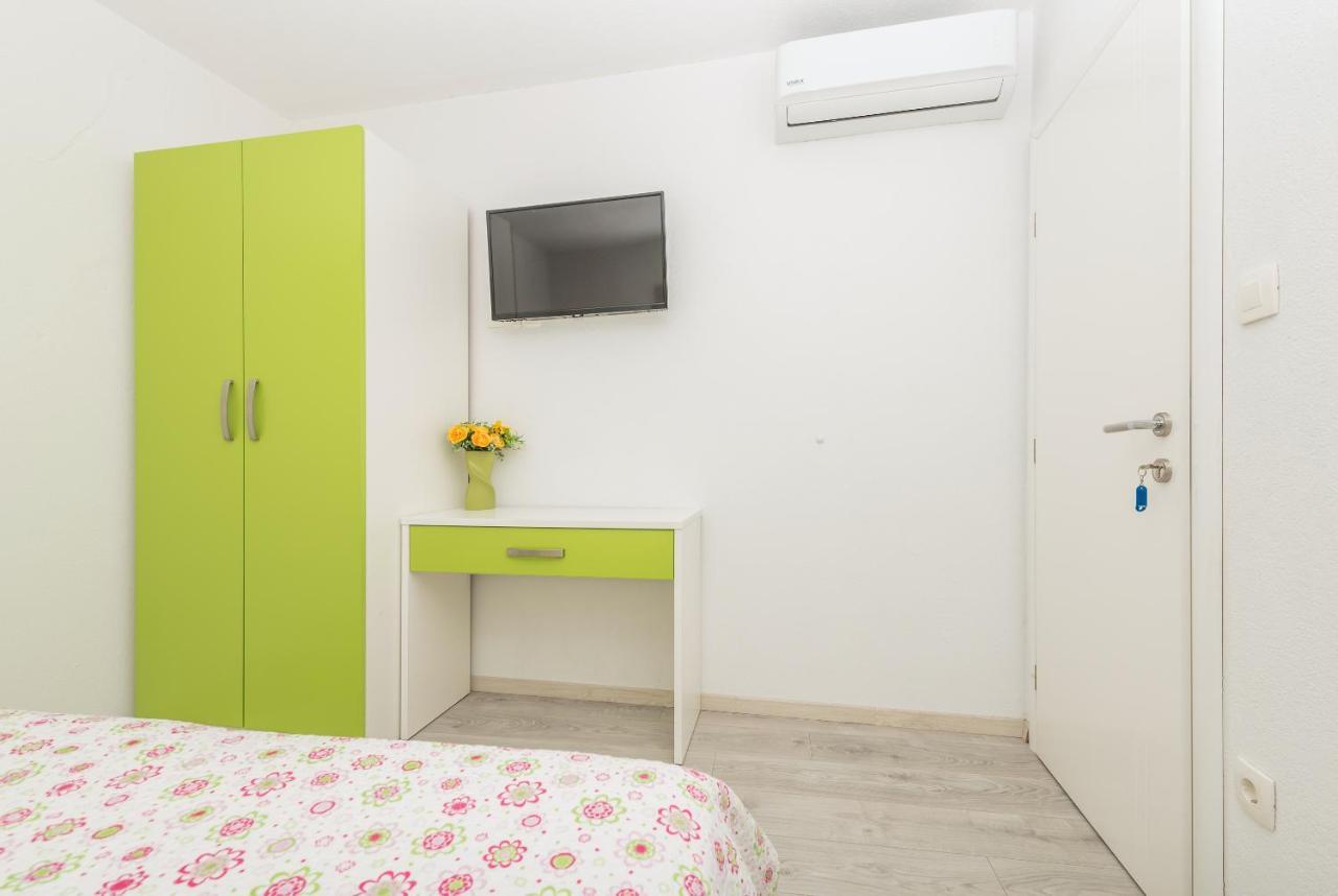 Apartmani Katarina Tučepi Exterior foto