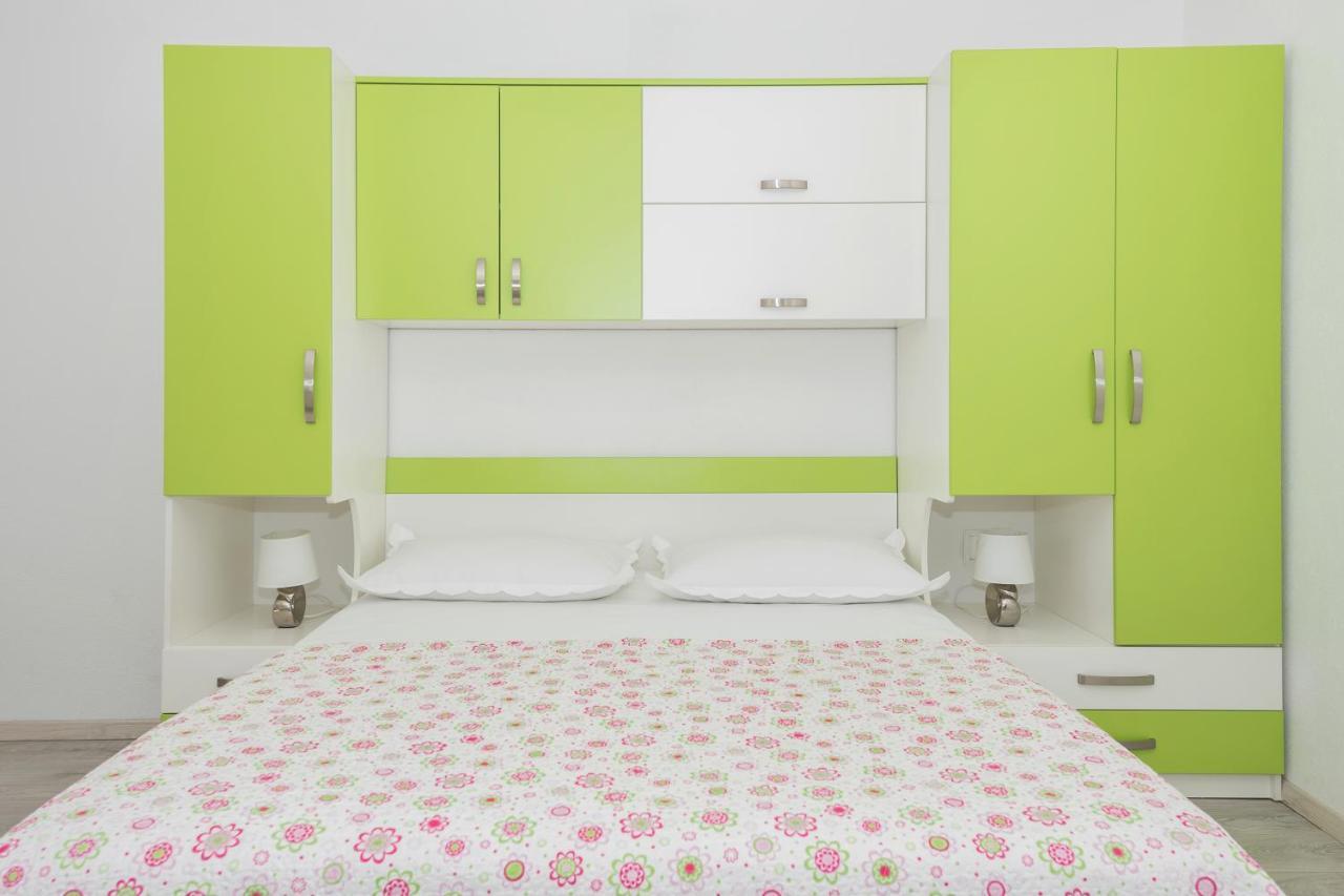 Apartmani Katarina Tučepi Exterior foto