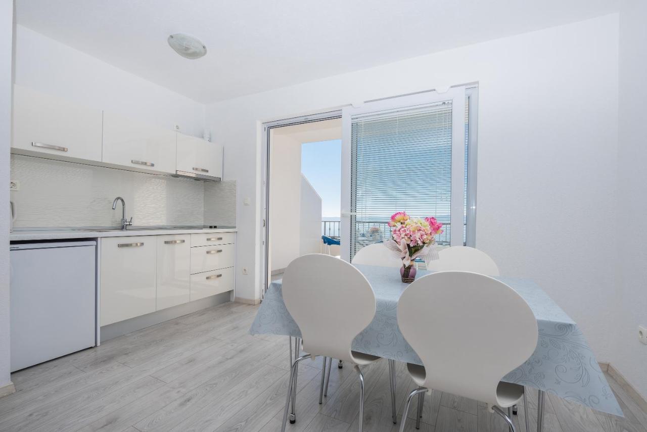 Apartmani Katarina Tučepi Exterior foto